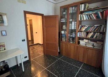 Camera da letto - Quadrilocale via Antica Romana di Quinto, Genova (zona Quarto) - foto 20