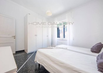 Camera da letto - Trilocale via Monte Zovetto, Genova (zona Albaro) - foto 12