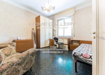 Camera da letto - Quadrilocale via 24 Maggio, Genova (zona Sestri Ponente) - foto 17