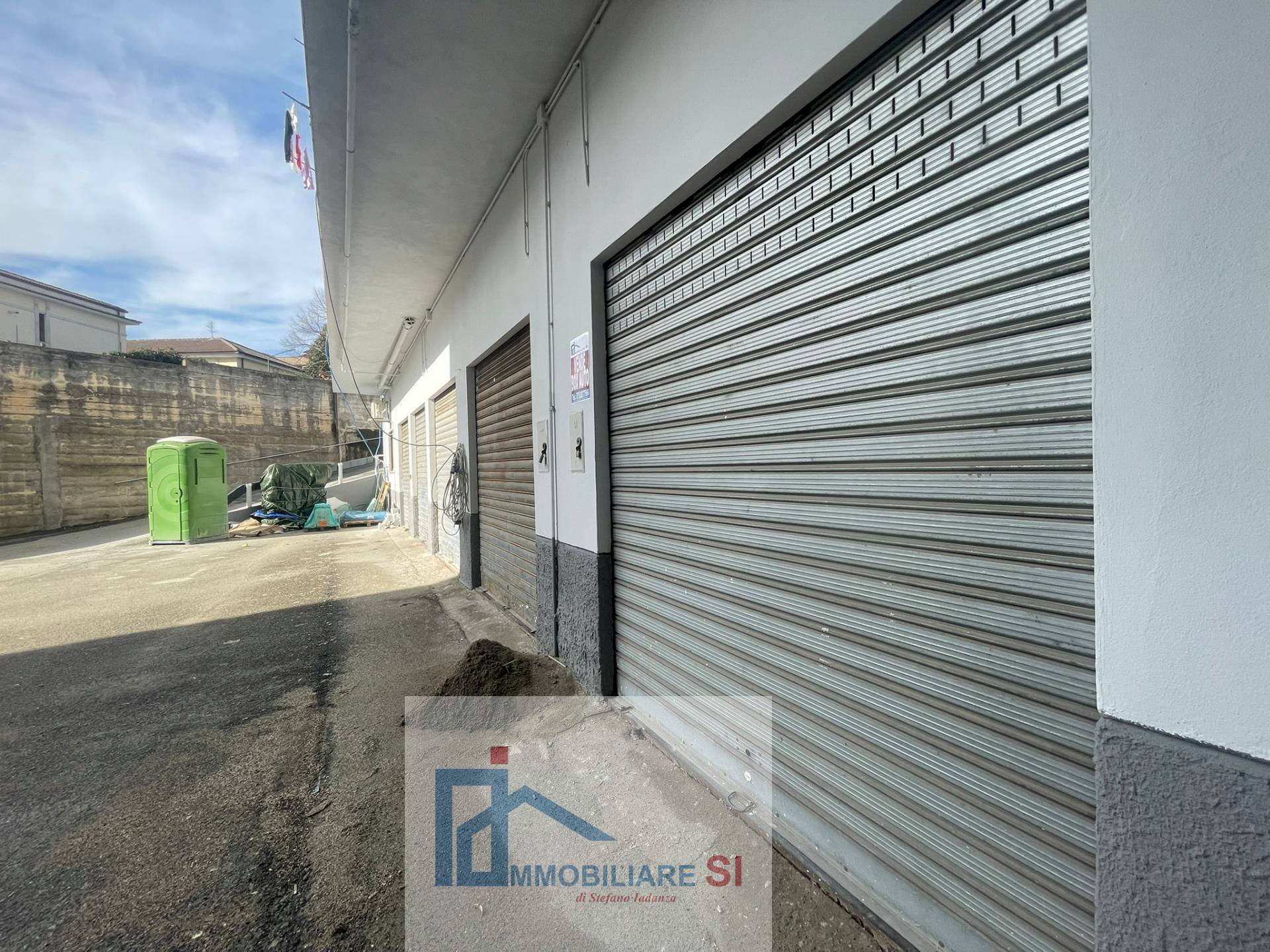 Foto 1 - Box Via XXV Luglio
 
23, Benevento - photo 1