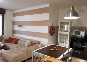 soggiorno - Bilocale via Mazzini, Paullo - foto 3