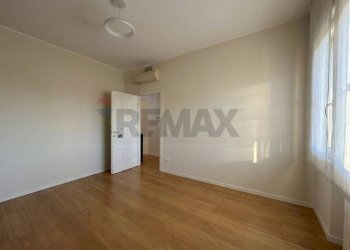 Stanza vuota - Trilocale Via Canesi
 
8, Monza - foto 11