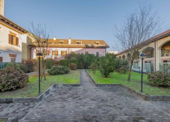 Edificio all\'aperto - Three-room apartment via Settimo Milanese
 
25, Milano - photo 4