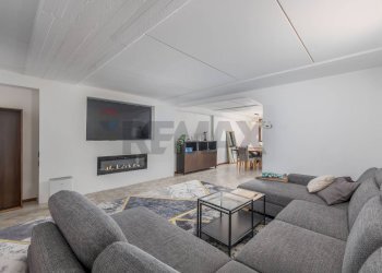 Soggiorno - Three-room apartment via Settimo Milanese
 
25, Milano - photo 32