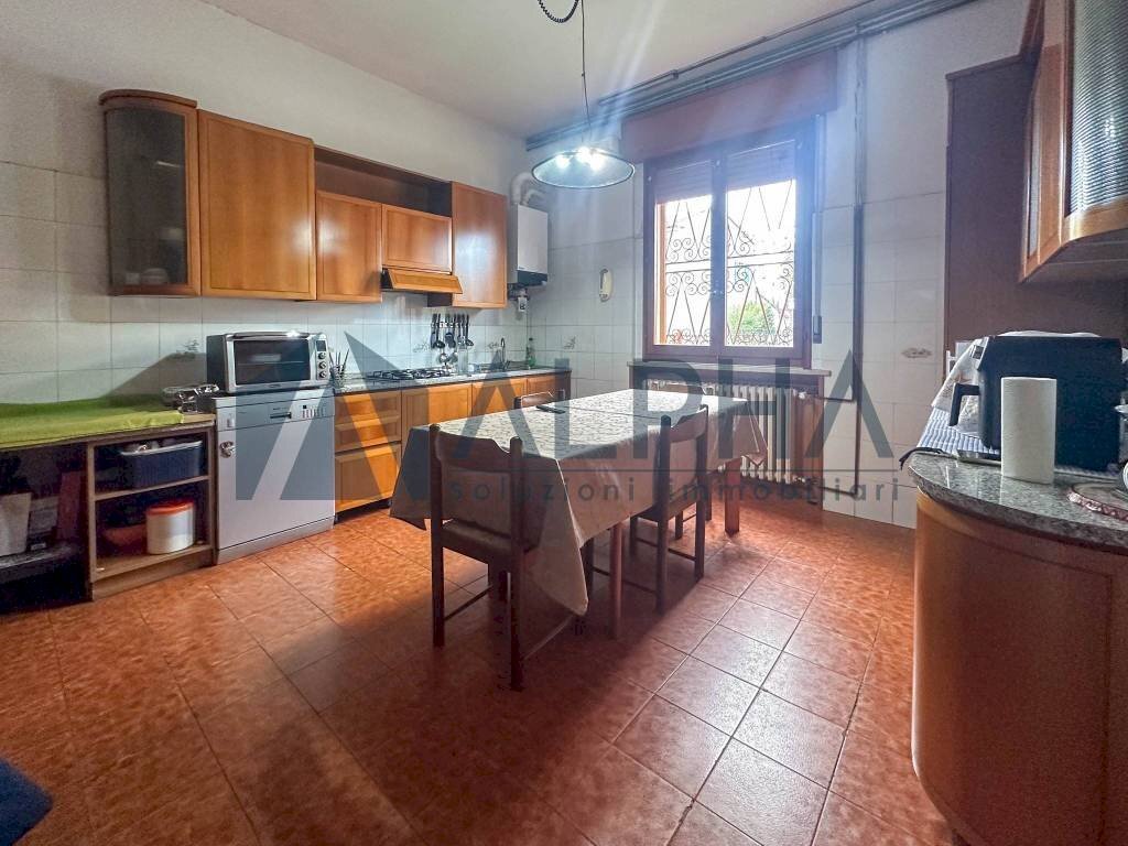 Cucina - Villa via Ragone Vecchio, Ravenna (zona San Pietro in Vincoli) - foto 2