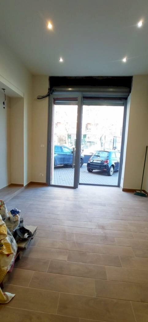 Negozio Corso 4 Novembre, 1, Cuneo (zona Centro) - foto 3