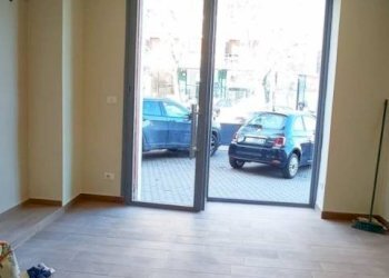 Negozio Corso 4 Novembre, 1, Cuneo (zona Centro) - foto 3