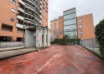 Box Via Fra Riccardo Pampuri, Milano (zona Vigentino) - foto 2