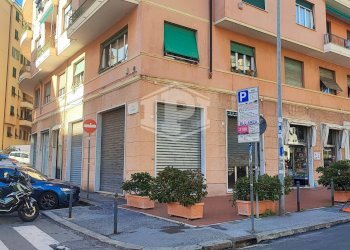 Negozio Via Cesare Battisti, Genova (zona Albaro) - foto 2