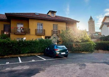 Villa a Schiera Via Cesare Balbo, Alba - foto 1