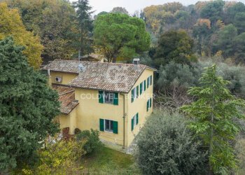 Foto 1 - Villa Strada dei Canneti
 
7, Pesaro - foto 1