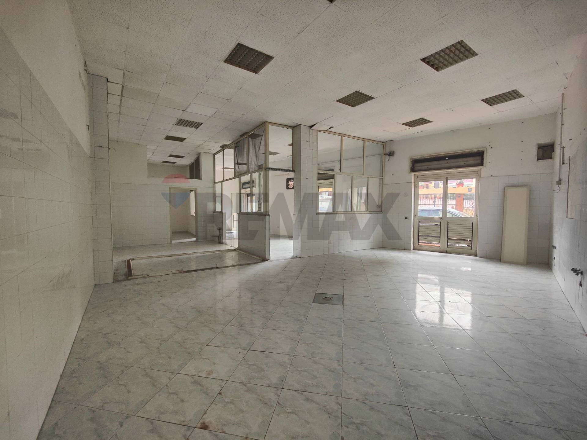 Stanza vuota - Laboratory Via Vincenzo Cuoco
 
40, Casoria - photo 1