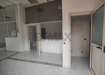 Stanza vuota - Laboratorio Via Vincenzo Cuoco
 
40, Casoria - foto 3