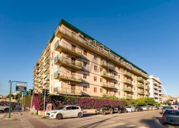 Edificio all\'aperto - Quadrilocale Via Principe Di Paterno'
 
145, Palermo - foto 14