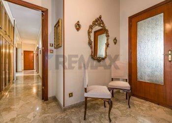 Hall / corridoio - Quadrilocale Via Principe Di Paterno'
 
145, Palermo - foto 19