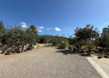 Vista delle montagne - Villa CONTRADA PIETRANEPITA, Grottole - foto 47