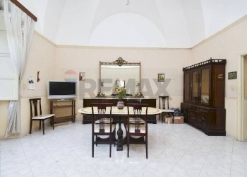 Sala da pranzo - Casa indipendente Via Regina Bianca
 
76, Catania - foto 5