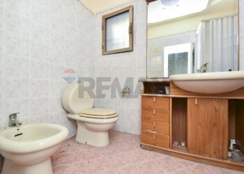 Bagno - Casa indipendente Via Regina Bianca
 
76, Catania - foto 11