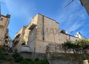 Edificio all\'aperto - Casa indipendente luisa sanfelice
 
89, Aragona - foto 1