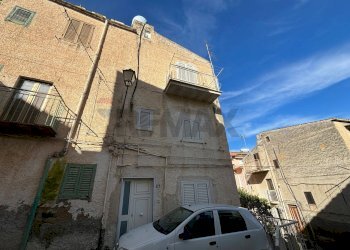 Edificio all\'aperto - Casa indipendente luisa sanfelice
 
89, Aragona - foto 2