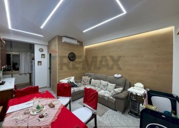 Sala da pranzo - Appartamento Via Badia
 
9, Catania - foto 1