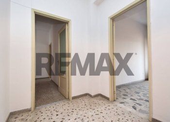 Hall / corridoio - Four-room apartment Via san Girolamo
 
3, Acireale - photo 17