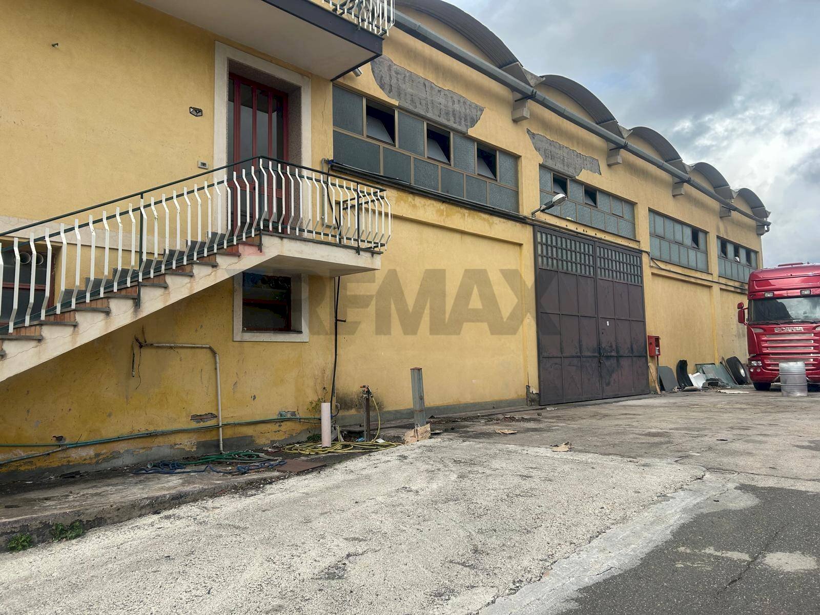 Edificio all\'aperto - Locale Commerciale Contrada scagliola, Belpasso - foto 2