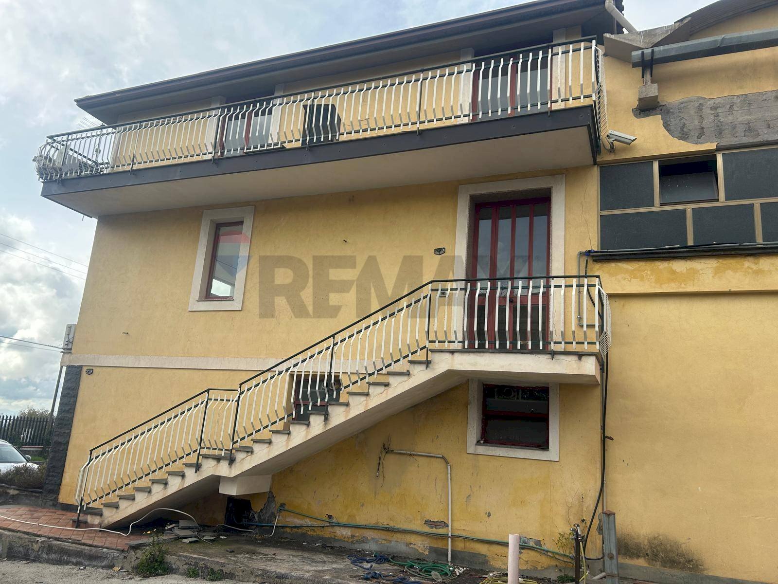 Casa all\'aperto - Locale Commerciale Contrada scagliola, Belpasso - foto 3