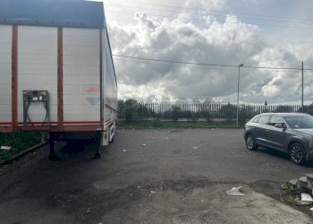 Edificio all\'aperto - Locale Commerciale Contrada scagliola, Belpasso - foto 4