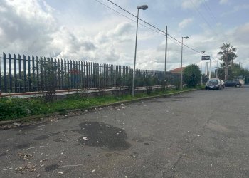 Edificio all\'aperto - Locale Commerciale Contrada scagliola, Belpasso - foto 6