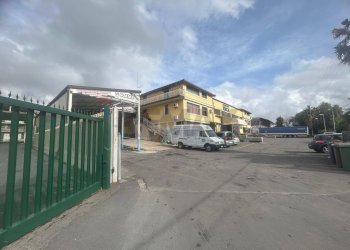 Edificio all\'aperto - Locale Commerciale Contrada scagliola, Belpasso - foto 9