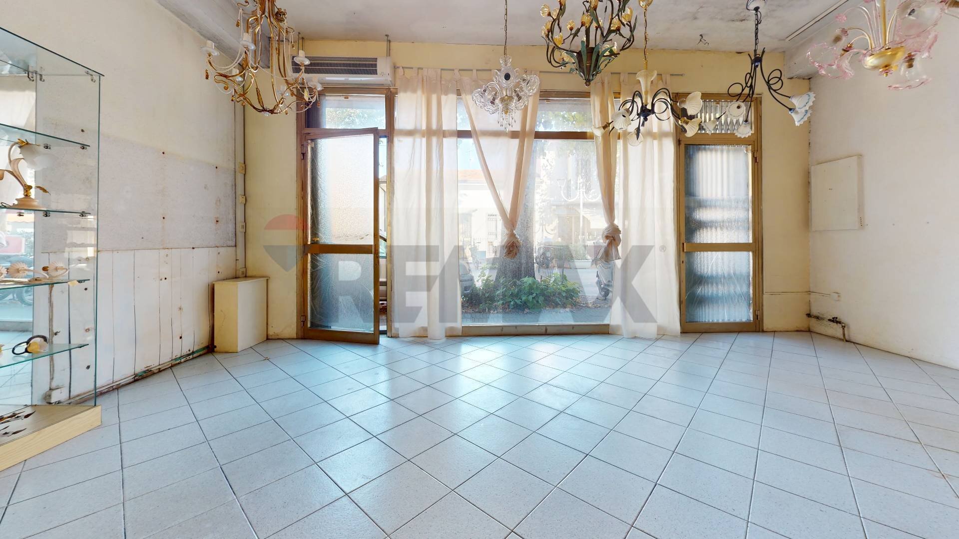 Stanza vuota - Attività Commerciale Viale Marconi
175, Viareggio - foto 2