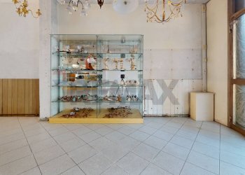Stanza vuota - Attività Commerciale Viale Marconi
175, Viareggio - foto 3