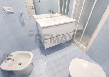 Bagno - Casa indipendente VIA GIUSEPPE GARIBALDI
 
19, Porto Recanati - foto 31