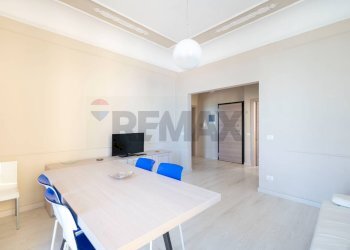 Sala da pranzo - Casa indipendente VIA GIUSEPPE GARIBALDI
 
19, Porto Recanati - foto 40