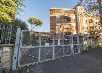 Edificio all\'aperto - Trilocale Via Filippo Cordova
 
36, Roma - foto 47