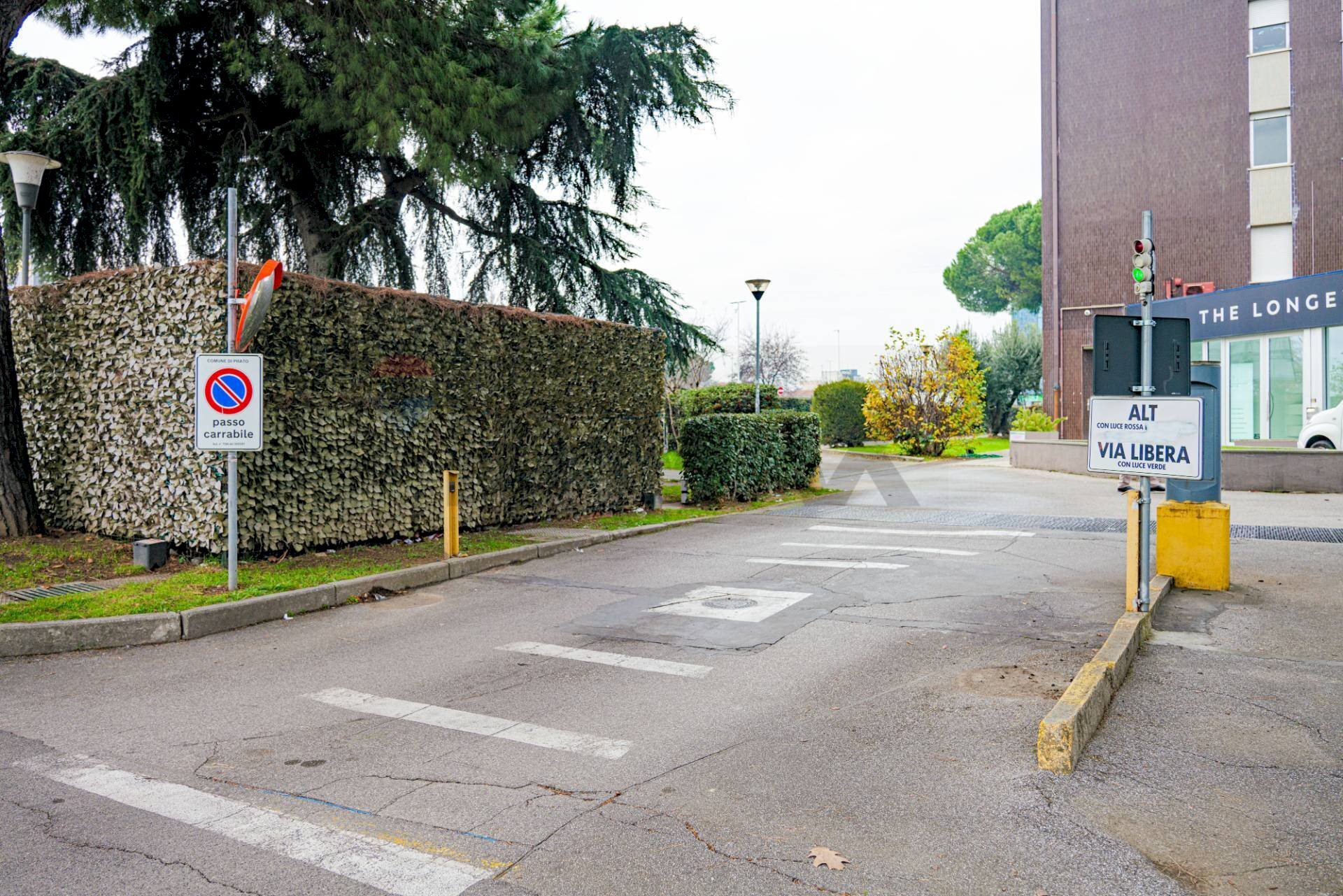 Edificio all\'aperto - Shop Prato - photo 3