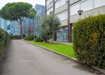 Edificio all\'aperto - Negozio Prato - foto 3