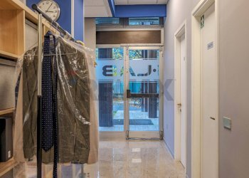 Ricezione / Lobby - Negozio Prato - foto 10