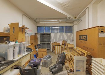 Dispensa di stoccaggio - Negozio Prato - foto 11