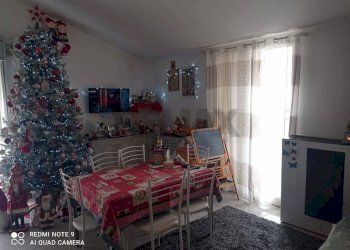 Sala da pranzo - Bilocale viale jannuzzo
 
14, Giardini-Naxos - foto 6