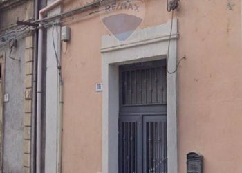 Edificio all\'aperto - Casa indipendente Via Mulini a Vento
 
116, Catania - foto 1