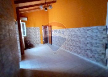 Ricezione / Lobby - Casa indipendente Via Mulini a Vento
 
116, Catania - foto 17