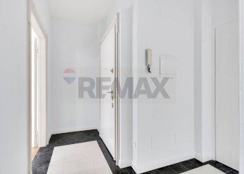 Hall / corridoio - Bilocale Via Mosè Bianchi
 
41, Milano - foto 19