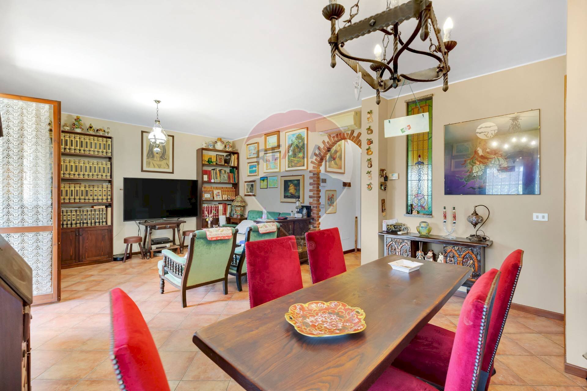 Soggiorno - Four-room apartment Strada statale località DRAGHETTO
 
15, Carpiano - photo 3