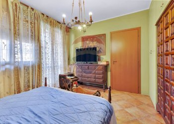 Camera / camera da letto - Quadrilocale Strada statale località DRAGHETTO
 
15, Carpiano - foto 9