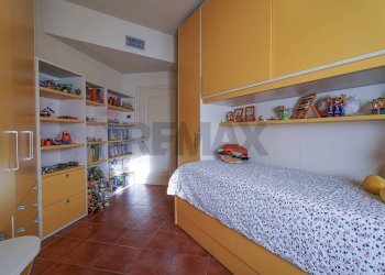 Camera / camera da letto - Quadrilocale Via Ariosto
 
2, Stezzano - foto 18