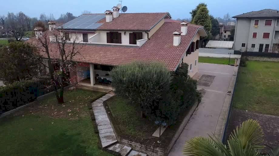 Casa all\'aperto - Semi-detached Villa Via Braglio
 
30/A, Bolzano Vicentino - photo 1