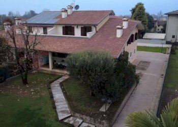 Casa all\'aperto - Villa Bifamiliare Via Braglio
 
30/A, Bolzano Vicentino - foto 1