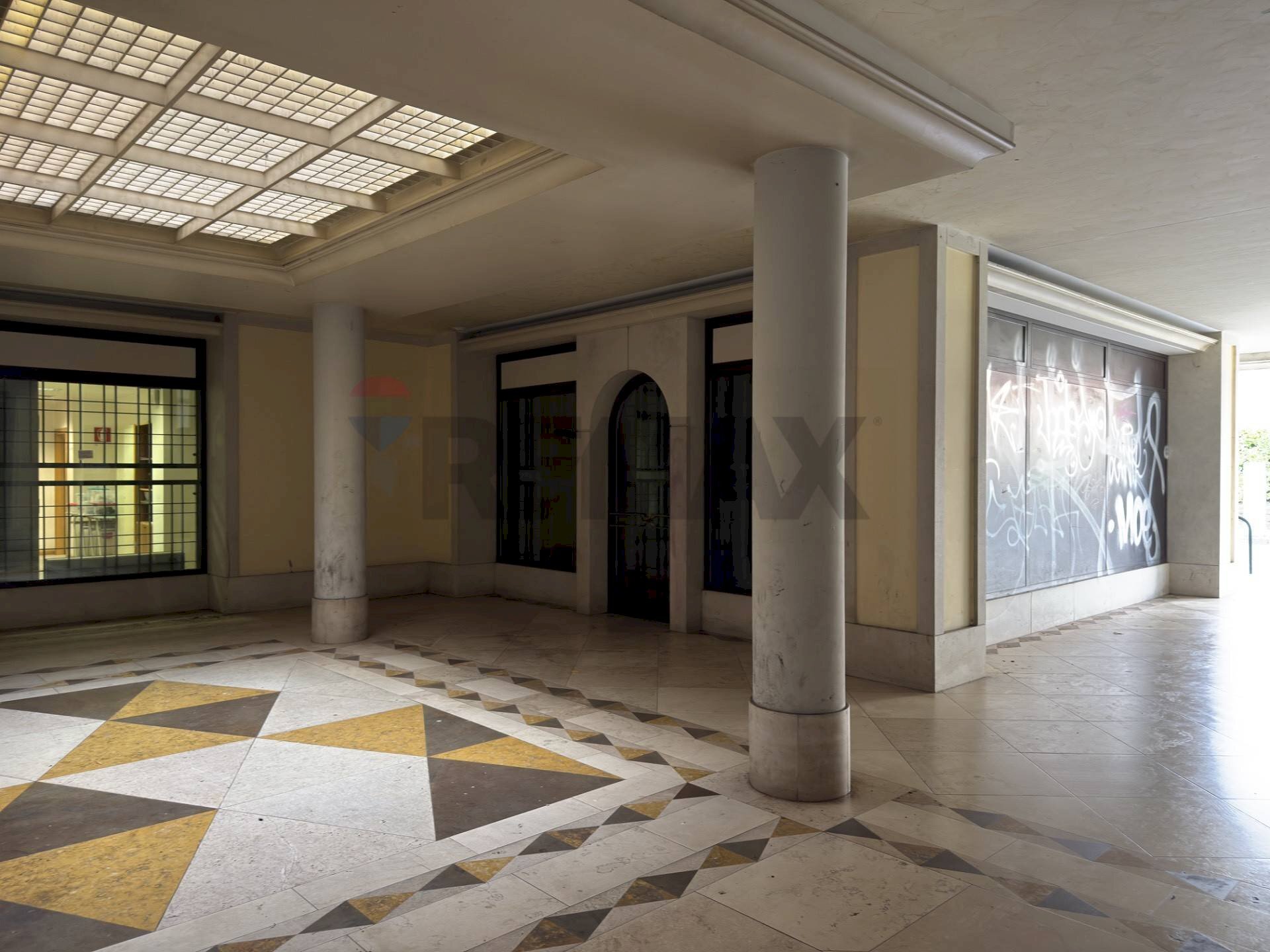 Stanza vuota - Negozio Via Cavour
 
snc, Belluno - foto 1